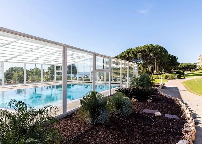 Beachfront Spacious 4-bed Apartment, Granados * Marbellac