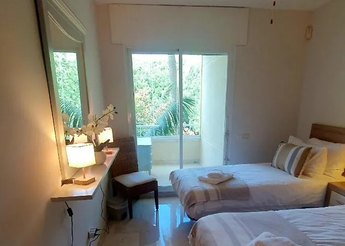Appartement Beachfront Spacious 4-bed Apartment, Granados *