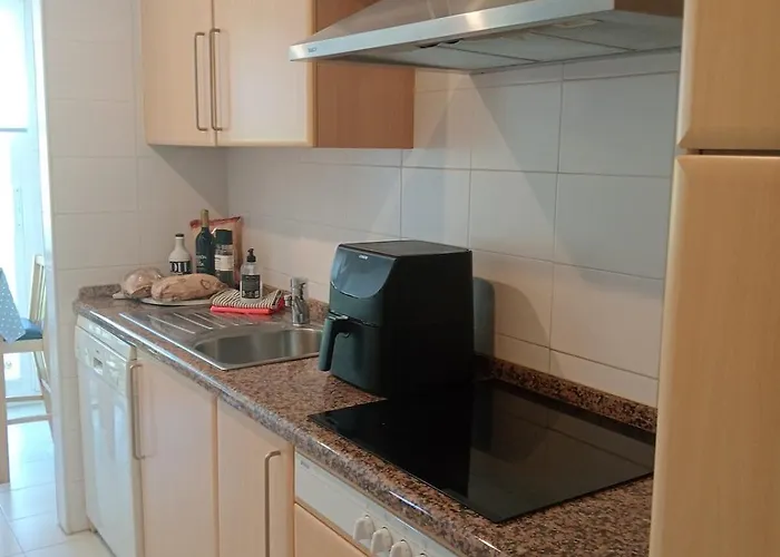 Beachfront Spacious 4-bed Apartment, Granados Marbellac