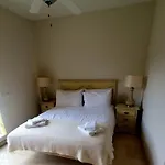 Apartmán Beachfront Spacious 4-bed Apartment, Granados